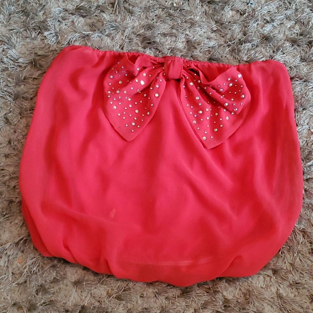 Strapless top